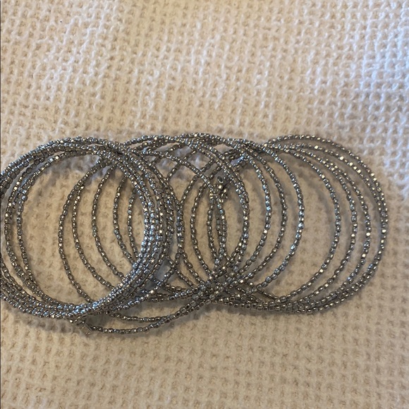 Source Unknown Jewelry - Elegant Silver “Slinky” Bangle Set